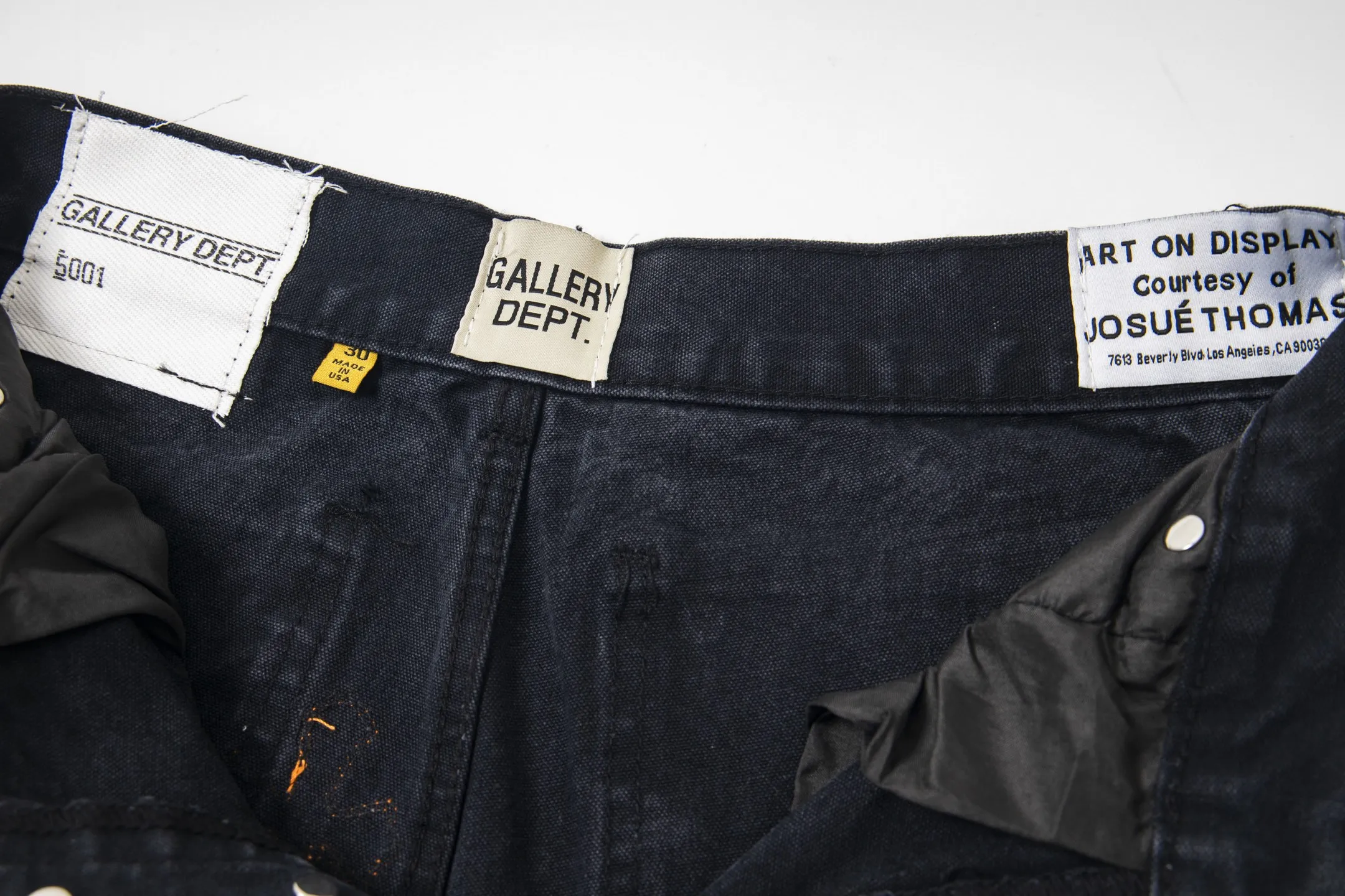 #8176 P260💰 Independent GALLERY DEPT. Vintage splash-ink splicing black and orange cross loose washed flared jeans - truly restore the ultimate vintage texture - original hardware accessories washed and other elevators, QR code analysis are all purchased from the original factory, high degree of restoration, you are welcome to compare with a certain product ~ - three-dimensional version Loose and comfortable, not picky about the figure, tall and slim, factory Seiko, original factory quality control, same style for men and women, can be matched with couples, versatile recommendation Essential jeans for all seasons - sizes: 28 30 32 34 36
